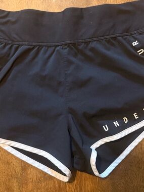 Under Armour HeatGear Running Shorts Zip Pocket Small